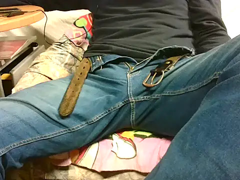 Giulio35 Pika online show from 21, 11, 2025