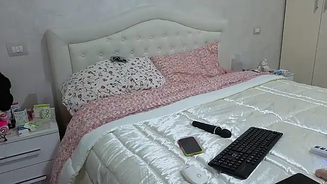 sexy blondie92 online show from 12, 1, 2026