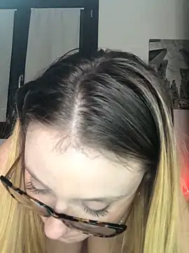 chloetarducci online show from 2, 3, 2025