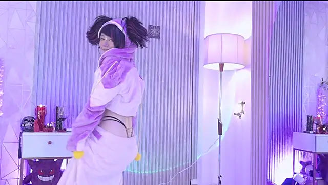 zephirahabney online show from 9, 11, 2025