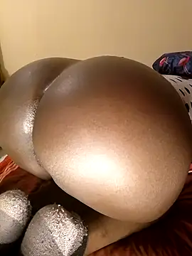 Snapshot of Misskhalifa_ chatting on 14, 10, 2025 Misskhalifa online show from 14, 10, 2025