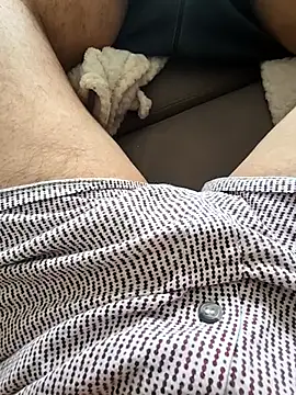 Snapshot of RIP_Curl chatting on 3, 12, 2025 RIP Curl online show from 3, 12, 2025