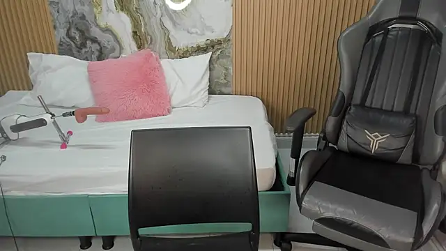 Lili 16 online show from 3, 3, 2025