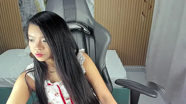 Lili 16 online show from 27, 11, 2025