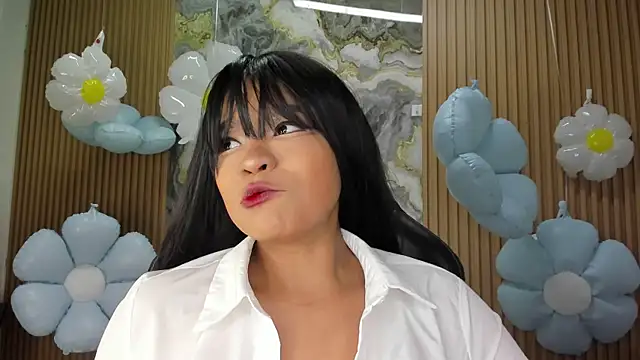Lili 16 online show from 15, 5, 2026