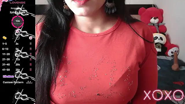 Snapshot of Annu-Darling chatting on 18, 11, 2025 Annu-Darling online show from 18, 11, 2025