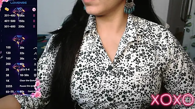 Snapshot of Annu-Darling chatting on 21, 11, 2025 Annu-Darling online show from 21, 11, 2025