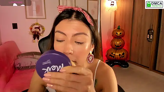 Lilabril online show from 9, 10, 2025