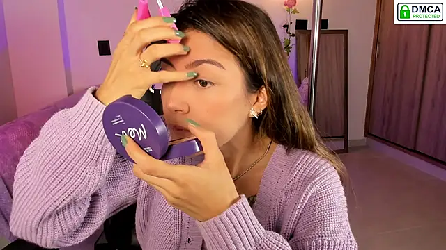 Lilabril online show from 8, 9, 2025