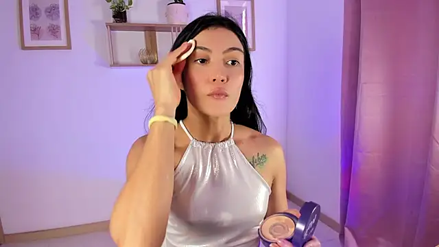 Snapshot of Lilabril chatting on 25, 5, 2026 Lilabril online show from 25, 5, 2026