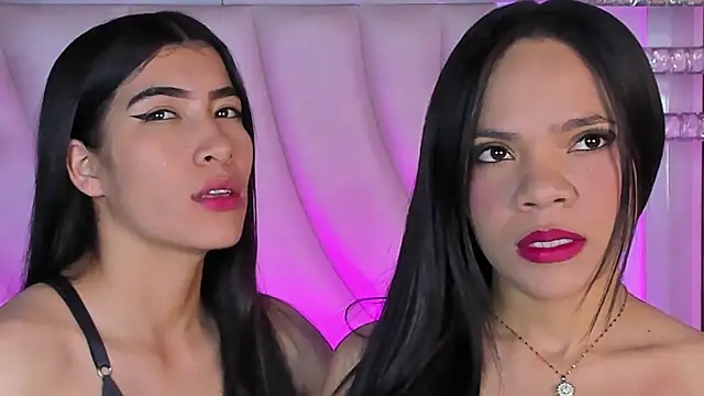 Snapshot of siara_and_zoe chatting on 20, 5, 2026 siara and zoe online show from 20, 5, 2026