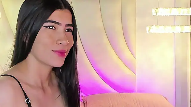 Snapshot of siara_and_zoe chatting on 2, 6, 2026 siara and zoe online show from 2, 6, 2026