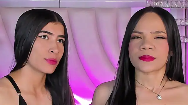 Snapshot of siara_and_zoe chatting on 28, 5, 2026 siara and zoe online show from 28, 5, 2026