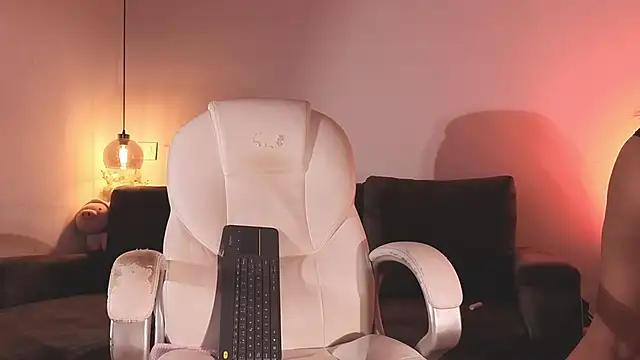 Isabella francoo online show from 16, 4, 2026