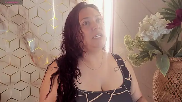 Snapshot of Biiancacox chatting on 2, 6, 2026 Biiancacox online show from 2, 6, 2026