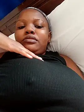 queennapal online show from 2, 4, 2026