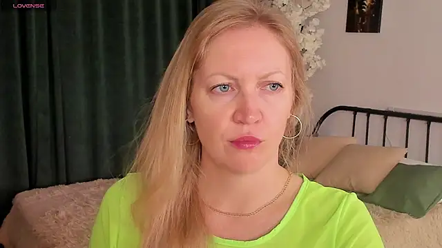 sugamomy online show from 15, 10, 2025