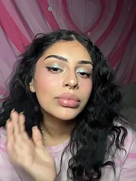 ThickerThanYoBitch online show from 8, 3, 2026