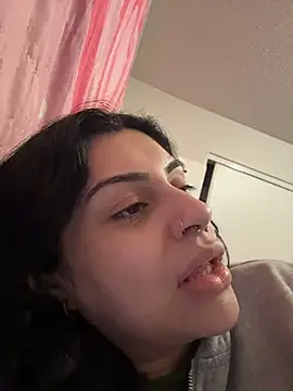 ThickerThanYoBitch online show from 6, 2, 2026