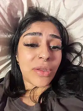 ThickerThanYoBitch online show from 14, 10, 2025