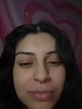 ThickerThanYoBitch online show from 24, 4, 2026