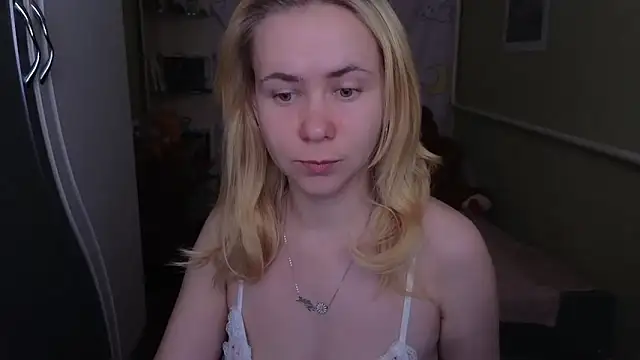 Snapshot of Riley_Roo chatting on 23, 3, 2026 Riley Roo online show from 23, 3, 2026