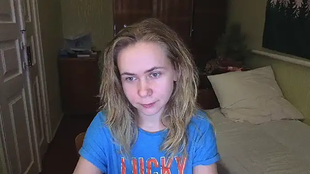 Riley Roo online show from 27, 1, 2025