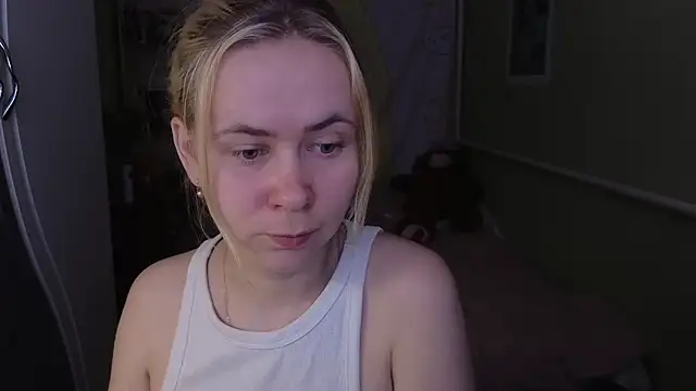 Snapshot of Riley_Roo chatting on 11, 3, 2026 Riley Roo online show from 11, 3, 2026