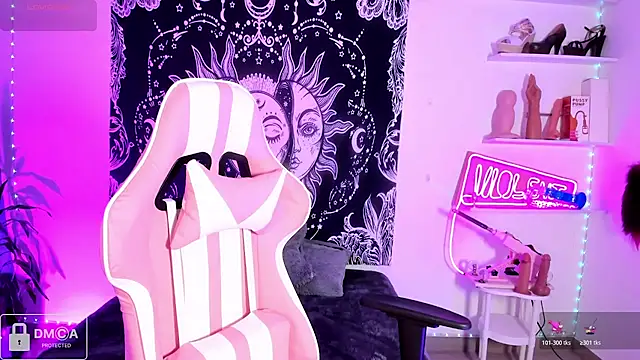 Violet-Queen online show from 7, 4, 2026