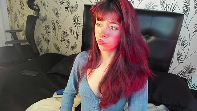 SuzzyyM online show from 4, 3, 2026