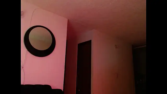 Snapshot of SuzzyyM chatting on 19, 5, 2026 SuzzyyM online show from 19, 5, 2026