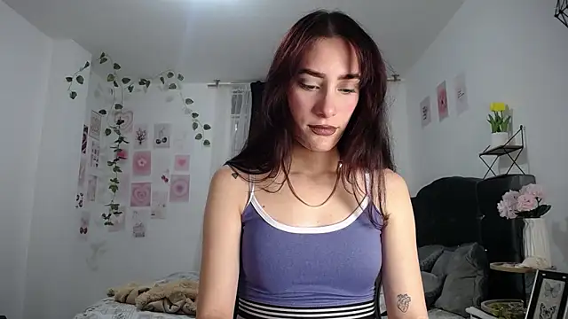 Snapshot of IsaBaileys_ chatting on 6, 5, 2026 IsaBaileys online show from 6, 5, 2026