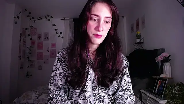 Snapshot of IsaBaileys_ chatting on 14, 5, 2026 IsaBaileys online show from 14, 5, 2026