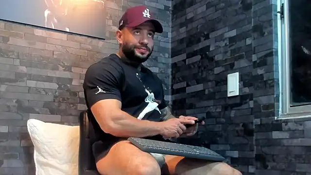 BruceDallas online show from 4, 4, 2026