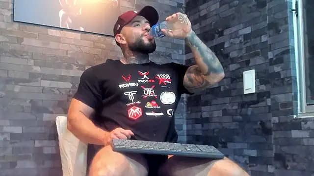 BruceDallas online show from 8, 6, 2026