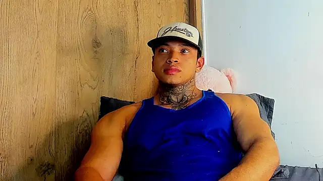 Snapshot of Stiven_collins chatting on 2, 11, 2025 Stiven collins online show from 2, 11, 2025