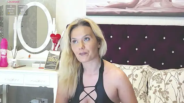 Snapshot of LilyFord chatting on 8, 7, 2026 LilyFord online show from 8, 7, 2026