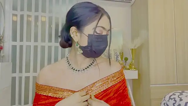 Monalisadon018 online show from 18, 4, 2026