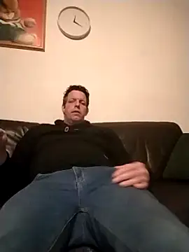 Knuffelstaaf123 online show from 14, 3, 2025