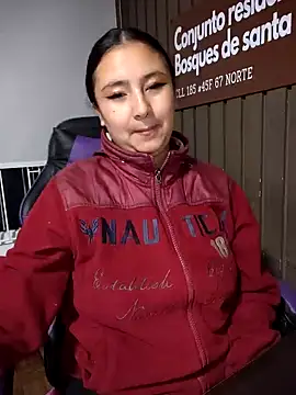 Snapshot of Cute_Penelope chatting on 28, 11, 2025 Cute Penelope online show from 28, 11, 2025