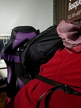 Snapshot of Cute_Penelope chatting on 25, 11, 2025 Cute Penelope online show from 25, 11, 2025