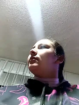 Snapshot of Cute_Penelope chatting on 18, 11, 2025 Cute Penelope online show from 18, 11, 2025