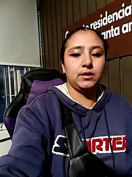 Snapshot of Cute_Penelope chatting on 13, 11, 2025 Cute Penelope online show from 13, 11, 2025