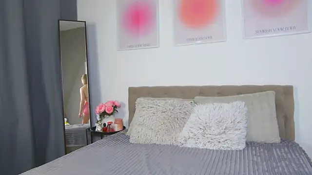 VioletiSwone online show from 27, 3, 2026