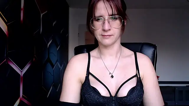 KayaRose online show from 5, 3, 2025