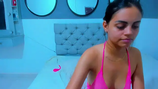 Sara valentina2 online show from 7, 3, 2025