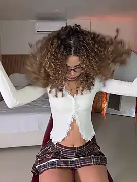 Lianh Benett online show from 7, 2, 2026