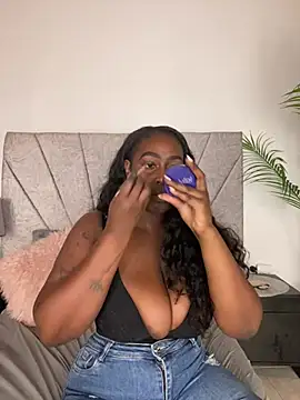 Snapshot of emilyrojas chatting on 15, 7, 2026 emilyrojas online show from 15, 7, 2026