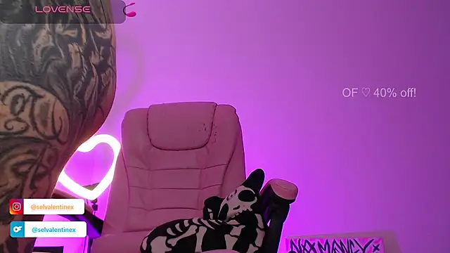 Snapshot of selvalentinex chatting on 18, 9, 2025 selvalentinex online show from 18, 9, 2025