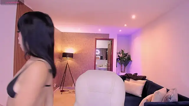 viiolet thomas online show from 14, 11, 2025